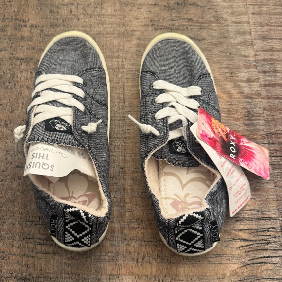 Roxy Kids Size 6 Denim Sneakers - Black and White - Picture 2 of 2